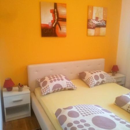 Apartman Marina Sa Garazom Νόβι Σαντ Εξωτερικό φωτογραφία
