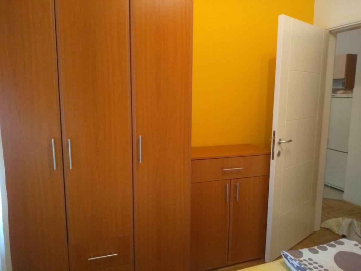Apartman Marina Sa Garazom Νόβι Σαντ Εξωτερικό φωτογραφία
